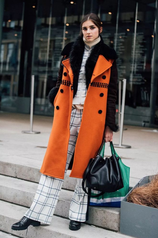 _长款靴子怎么搭配外套_短靴流行