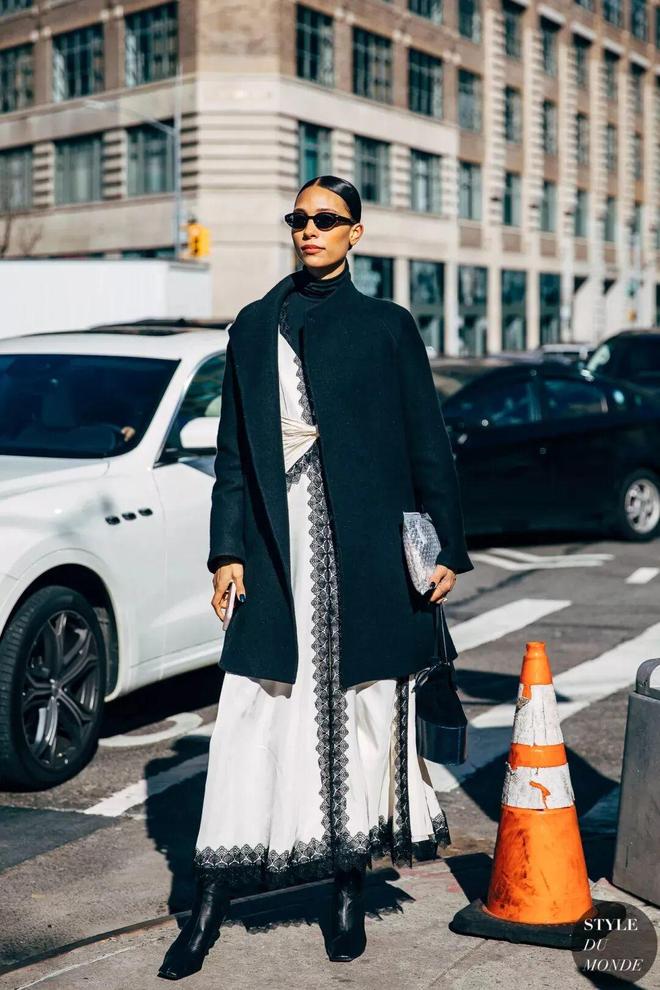 _长款靴子怎么搭配外套_短靴流行