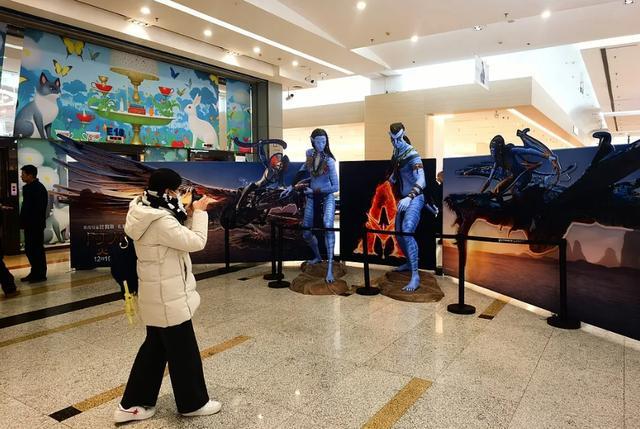 电影票房破30亿__中国电影票房突破百亿