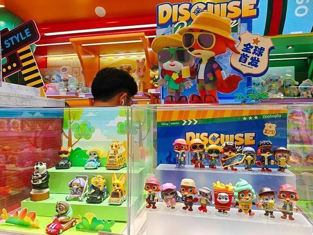 中国电影票房突破百亿_电影票房破30亿_