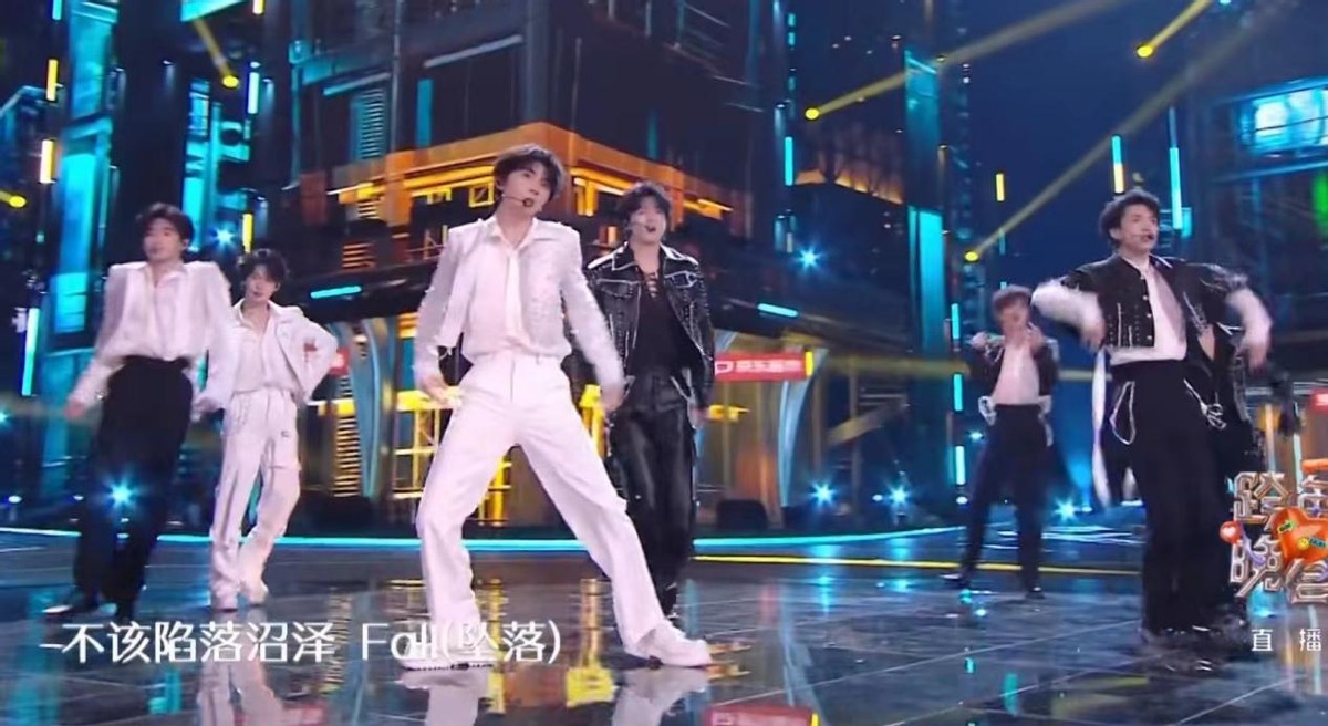 孟子坤杨幂_2014跨年晚会杨幂_