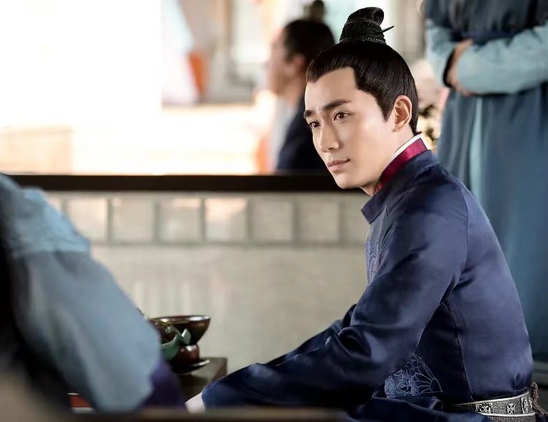 金城武曝发福近照__赵奕欢发福近照