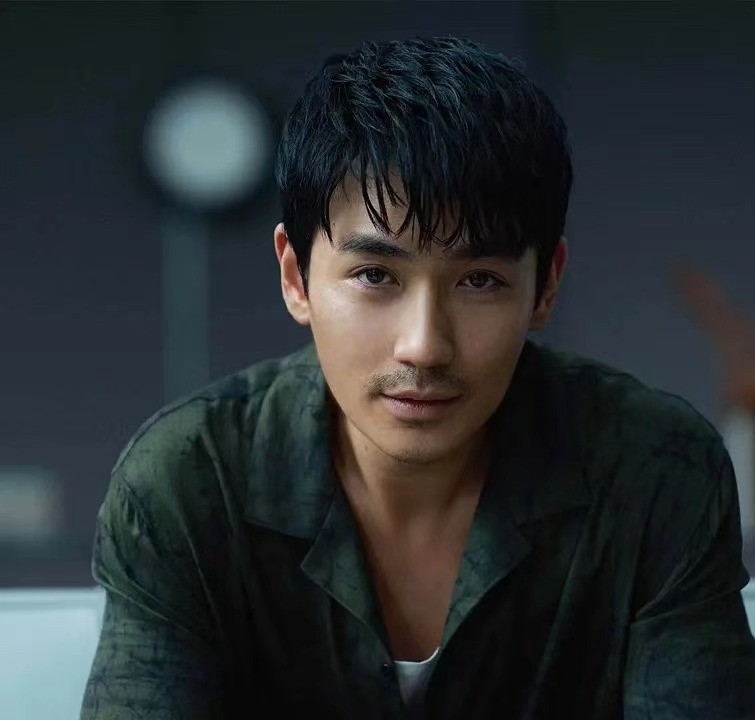 金城武曝发福近照_赵奕欢发福近照_