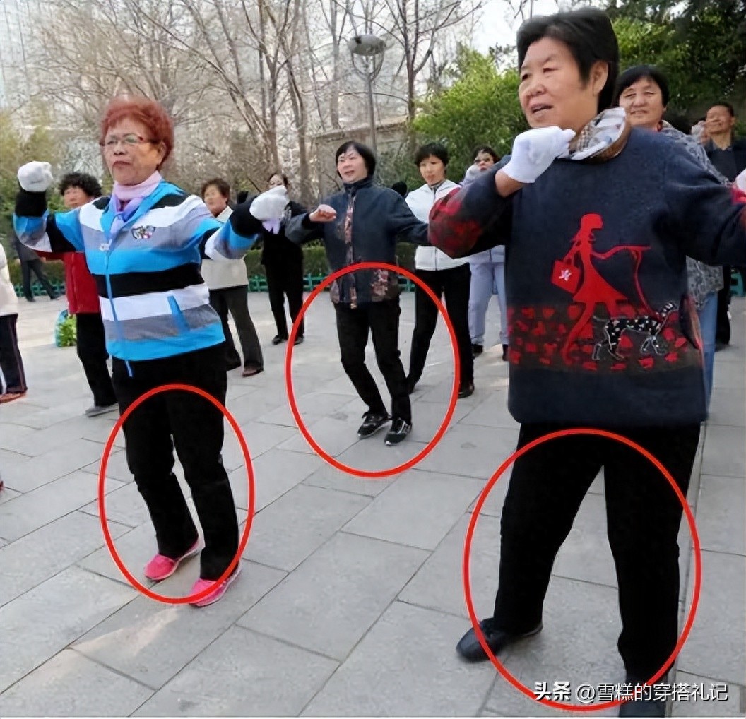 _广场舞大妈打扮_广场舞大妈装扮