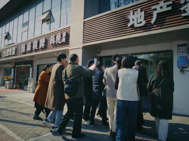 央视八套开播！35集大剧来了！老戏骨坐镇，我想说：国产剧有救了__央视八套开播！35集大剧来了！老戏骨坐镇，我想说：国产剧有救了