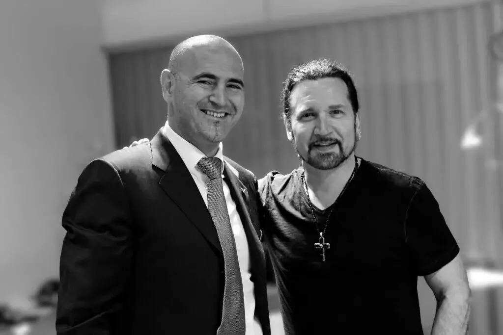 大佬带带我表情包gif_大佬戴的手表_