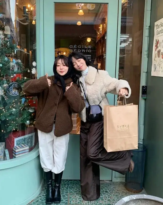 _皮草穿暖和吗_皮草外套冬天穿暖和吗