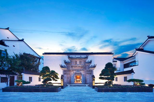 松江烟酒店_鹧鸪天家住苍烟落照间_