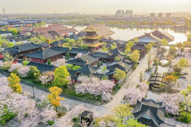 _松江烟酒店_鹧鸪天家住苍烟落照间