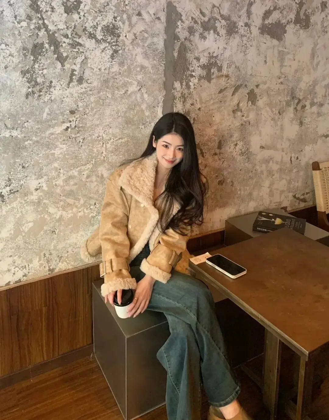 穿皮草搭配什么衣服_穿皮草冷不冷_