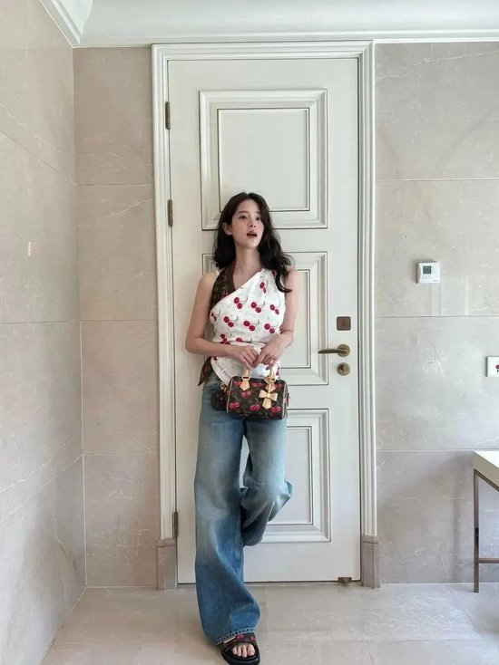 _欧阳娜娜艺术感随拍_深入欧阳娜娜