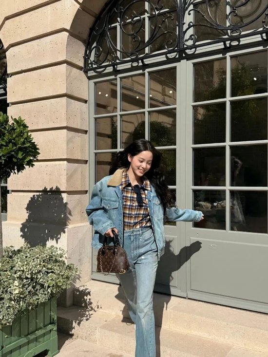 欧阳娜娜艺术感随拍__深入欧阳娜娜