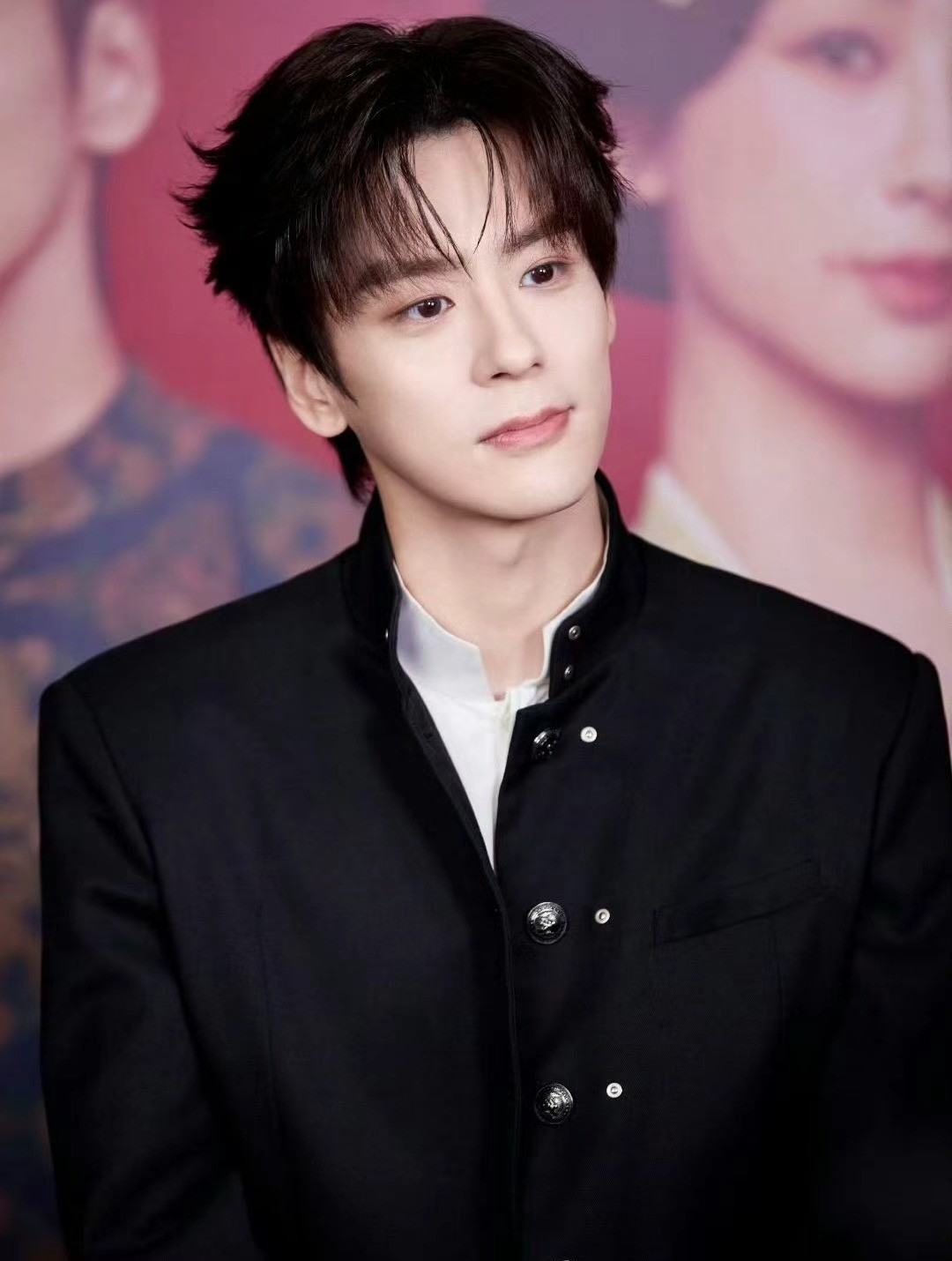 嫩帅直播杨紫芳华拉满是哪一期_水嫩倍现臻美套装_