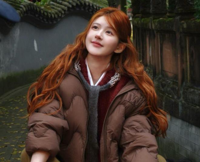 _《恋人》要空降?造型也是赵露思搭的,会成下个《许我耀眼》吗_《恋人》要空降?造型也是赵露思搭的,会成下个《许我耀眼》吗