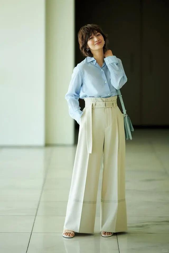 _简约穿着风格_简约搭配衣服