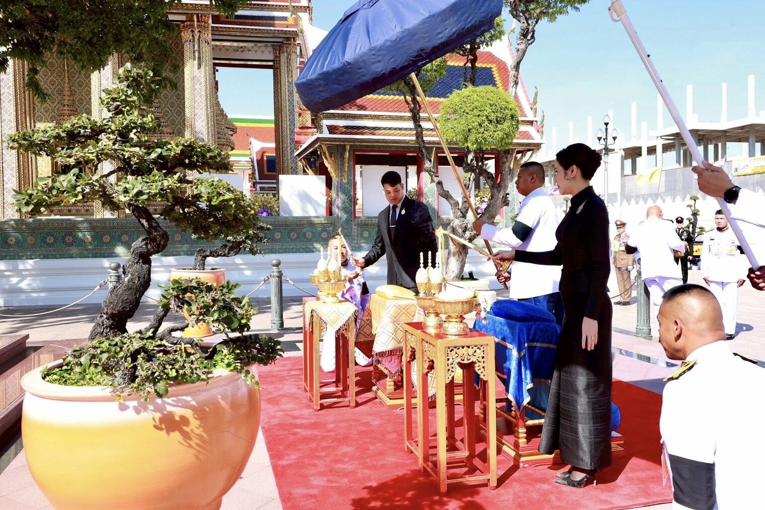 _诗妮娜贵妃陪提帮功小王子营业！穿泰服跪趴着身材太绝，非常惊艳_诗妮娜贵妃陪提帮功小王子营业！穿泰服跪趴着身材太绝，非常惊艳