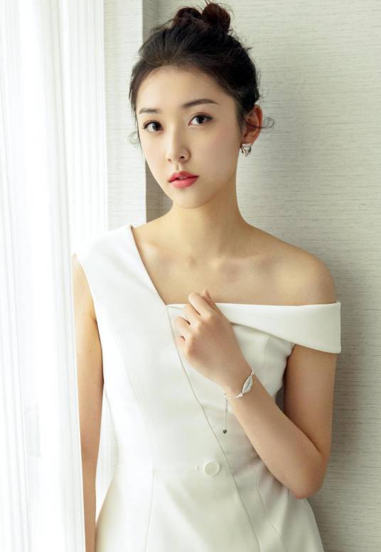 《老舅》压轴登场的她是中传校花，身高172气质超好，酷似江珊_《老舅》压轴登场的她是中传校花，身高172气质超好，酷似江珊_