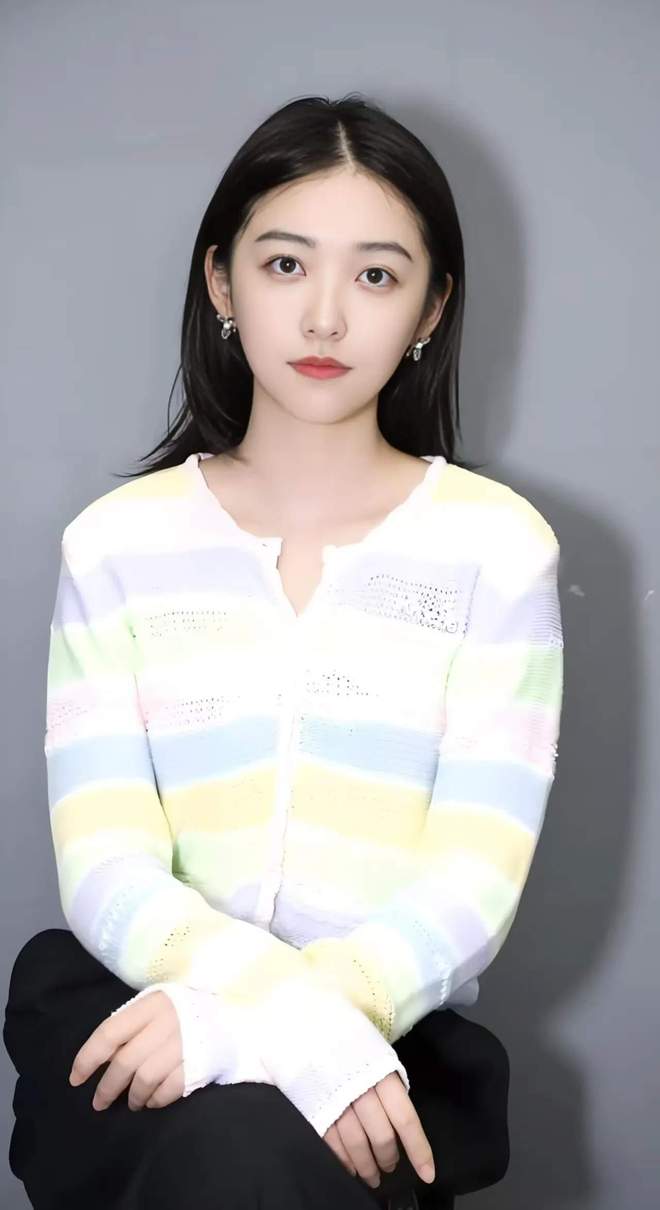 _《老舅》压轴登场的她是中传校花，身高172气质超好，酷似江珊_《老舅》压轴登场的她是中传校花，身高172气质超好，酷似江珊