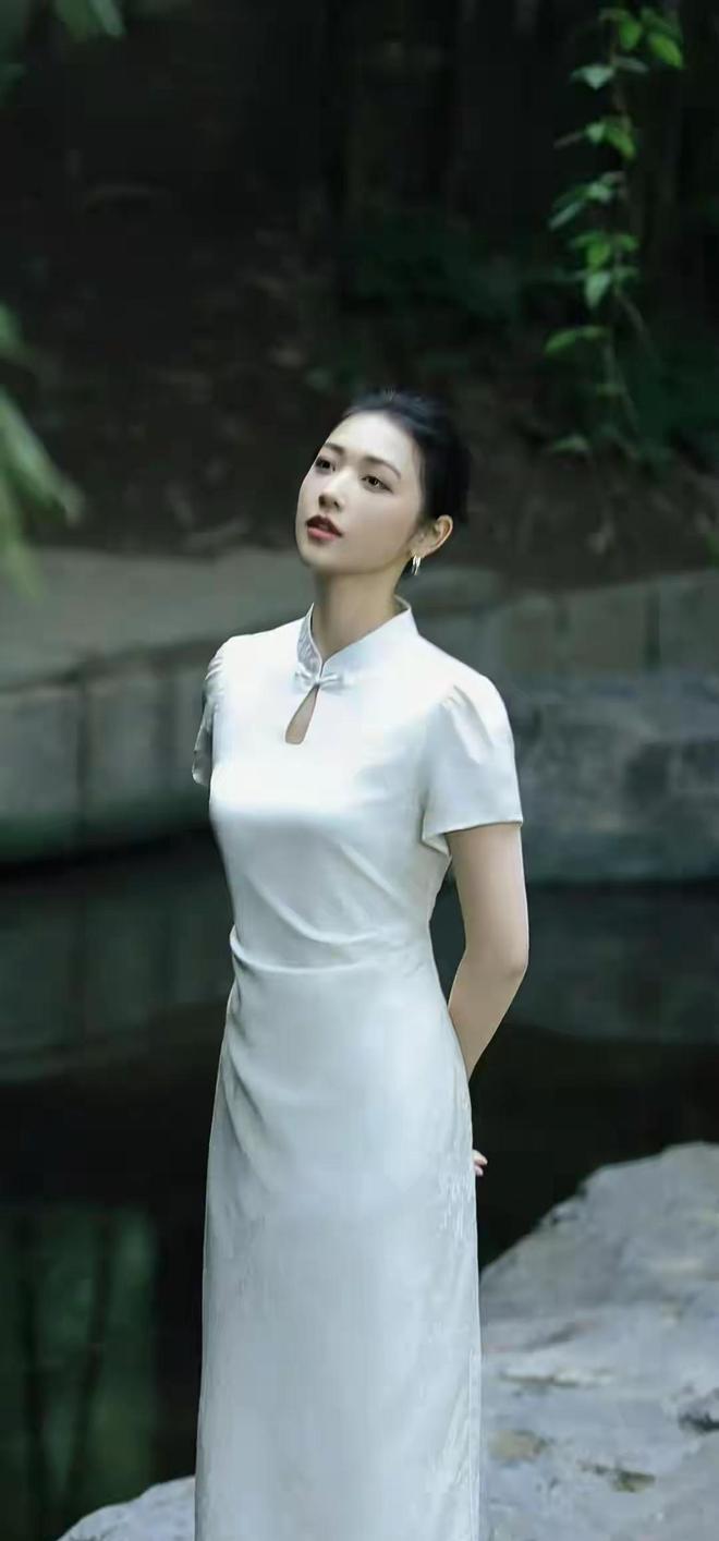 《老舅》压轴登场的她是中传校花，身高172气质超好，酷似江珊__《老舅》压轴登场的她是中传校花，身高172气质超好，酷似江珊