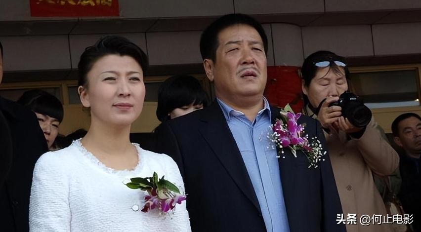 闫韡老婆_闫钶真名_