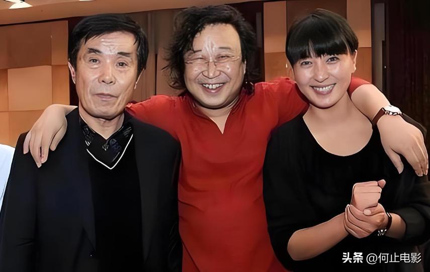 闫钶真名_闫韡老婆_