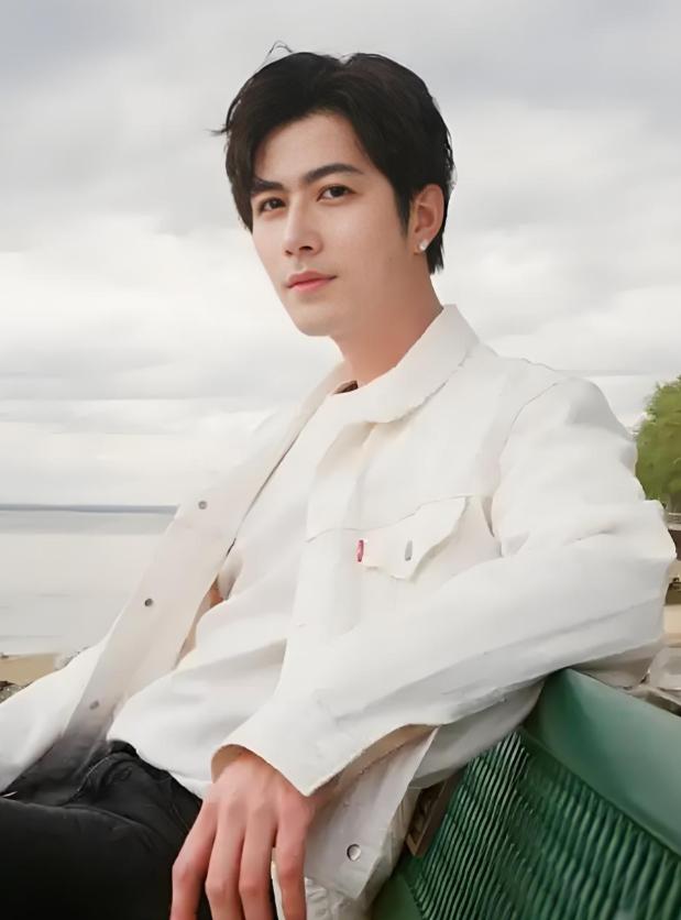 演员陈学冬:11部作品被下架,两年4次手术,今35岁生活无法自理_演员陈学冬:11部作品被下架,两年4次手术,今35岁生活无法自理_