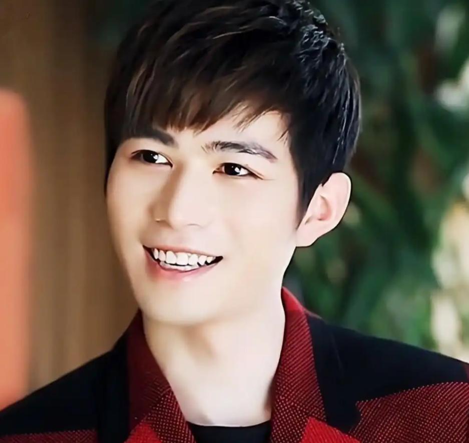 演员陈学冬:11部作品被下架,两年4次手术,今35岁生活无法自理__演员陈学冬:11部作品被下架,两年4次手术,今35岁生活无法自理