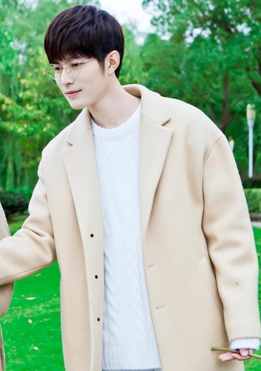 演员陈学冬:11部作品被下架,两年4次手术,今35岁生活无法自理__演员陈学冬:11部作品被下架,两年4次手术,今35岁生活无法自理