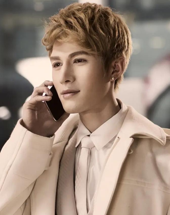 演员陈学冬:11部作品被下架,两年4次手术,今35岁生活无法自理__演员陈学冬:11部作品被下架,两年4次手术,今35岁生活无法自理