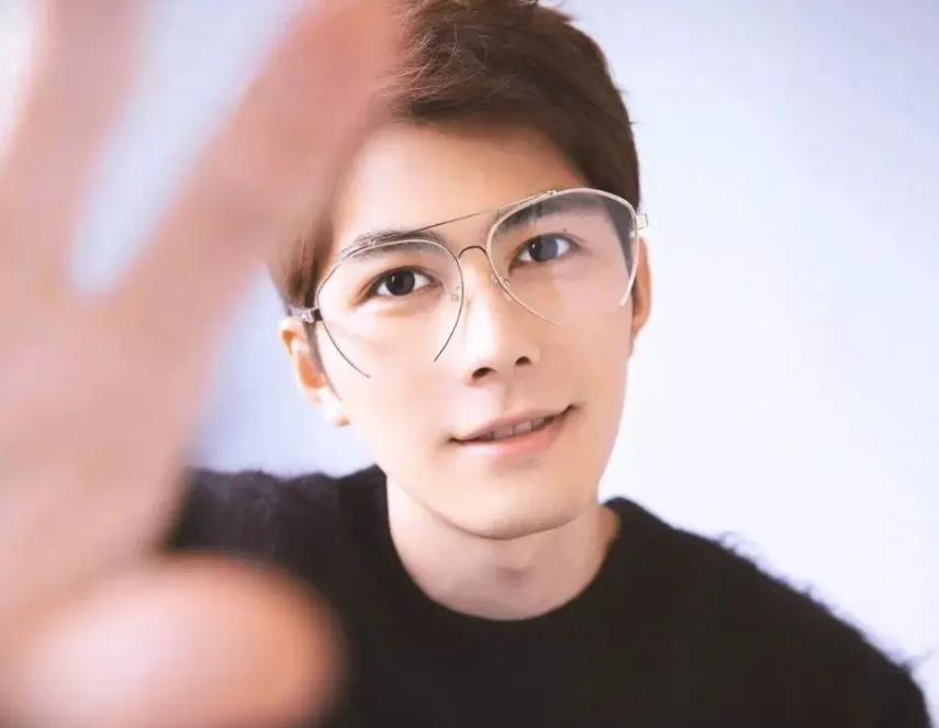 演员陈学冬:11部作品被下架,两年4次手术,今35岁生活无法自理_演员陈学冬:11部作品被下架,两年4次手术,今35岁生活无法自理_