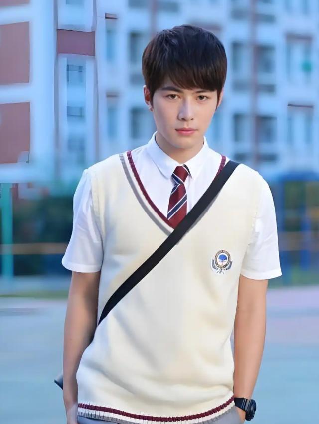 演员陈学冬:11部作品被下架,两年4次手术,今35岁生活无法自理__演员陈学冬:11部作品被下架,两年4次手术,今35岁生活无法自理