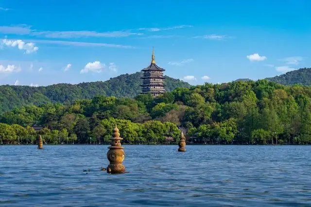 元旦假期旅游推荐_元旦旅行包_