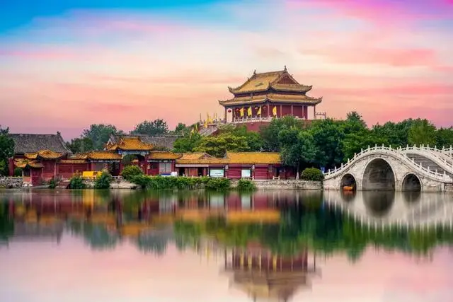 元旦假期旅游推荐__元旦旅行包