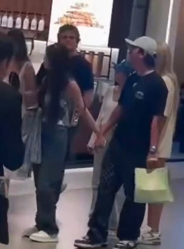 为什么跟别人说话会脸红__乌鲁木齐盐湖石膏板厂家