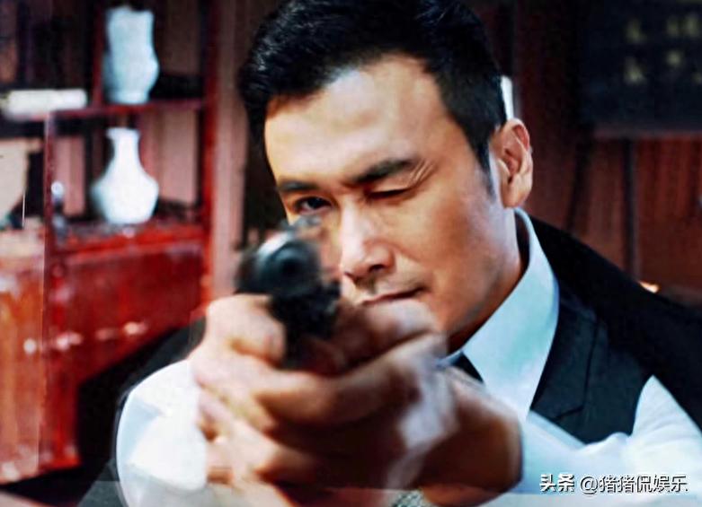 央视后晚开播！32集谍战剧来袭，看清演员阵容，网友：喜忧参半