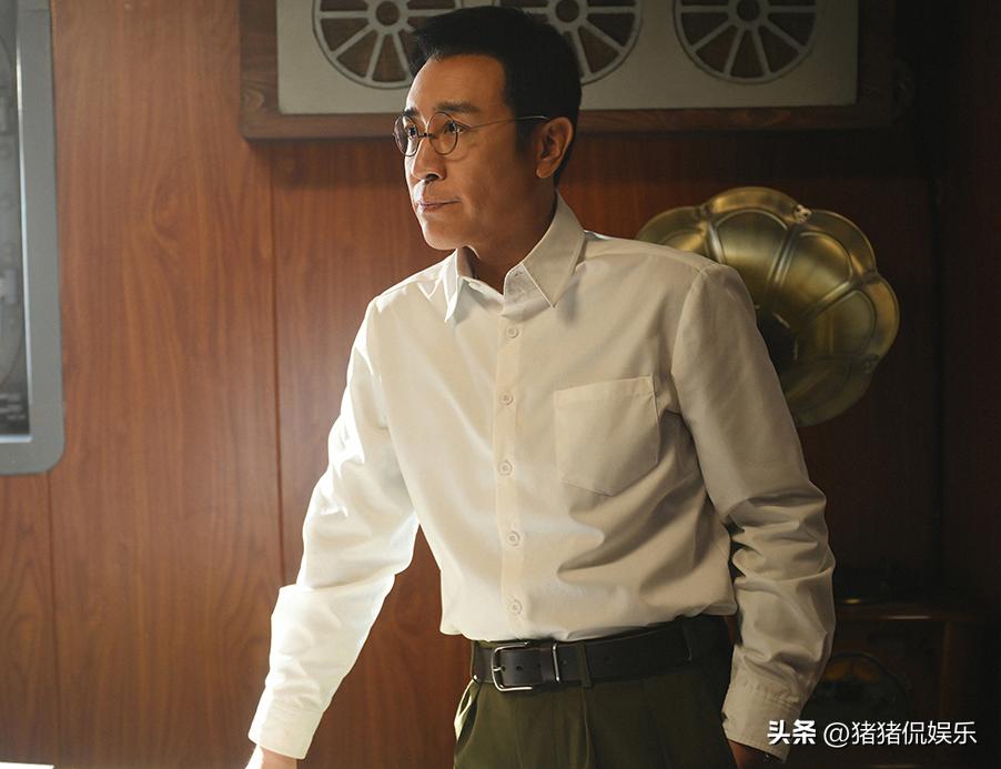 _央视后晚开播！32集谍战剧来袭，看清演员阵容，网友：喜忧参半_央视后晚开播！32集谍战剧来袭，看清演员阵容，网友：喜忧参半