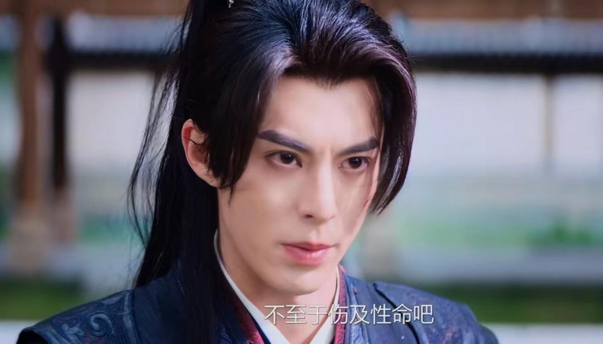 摇头晃奶什么意思_cf人物怎样摇头晃脑的_