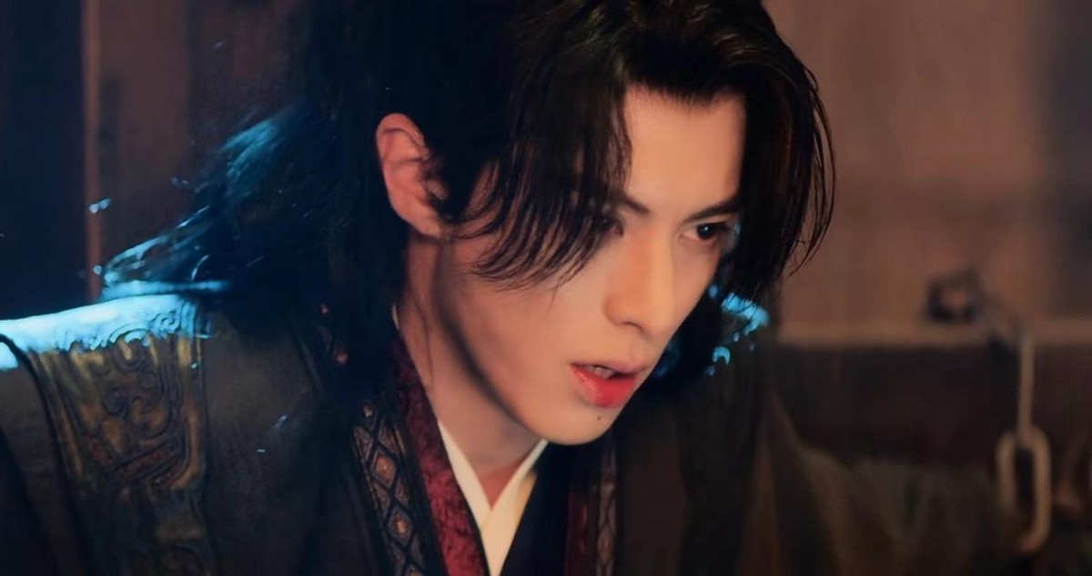 cf人物怎样摇头晃脑的_摇头晃奶什么意思_