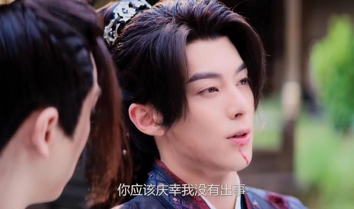 _摇头晃奶什么意思_cf人物怎样摇头晃脑的