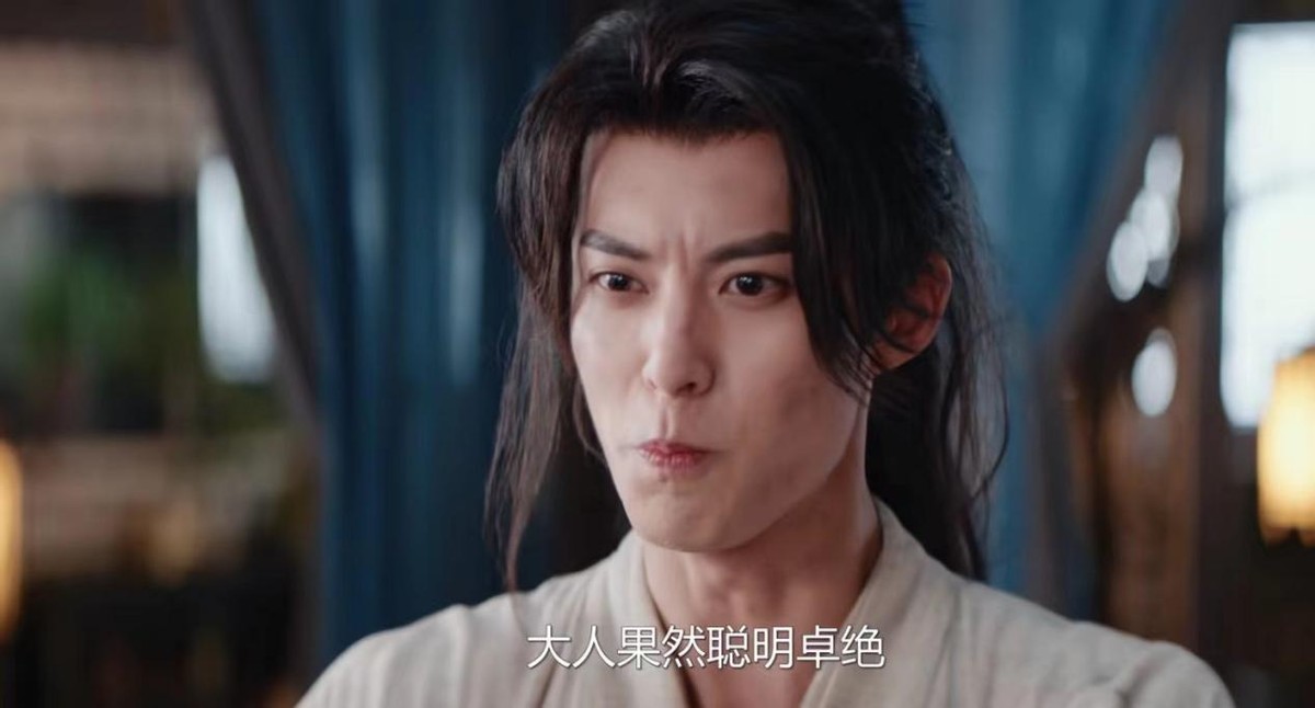 cf人物怎样摇头晃脑的_摇头晃奶什么意思_