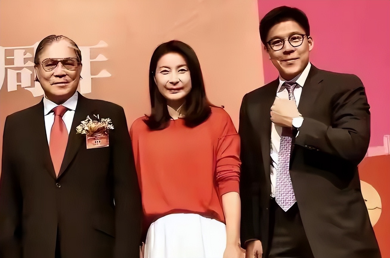 娶妻旺三代！44岁郭晶晶再次官宣喜讯，让霍震霆和香港豪门沉默了__娶妻旺三代！44岁郭晶晶再次官宣喜讯，让霍震霆和香港豪门沉默了