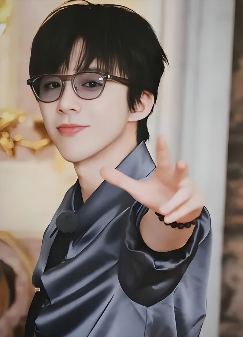 四个影帝把我宠成顶流txt__抵房协议还是顶房协议