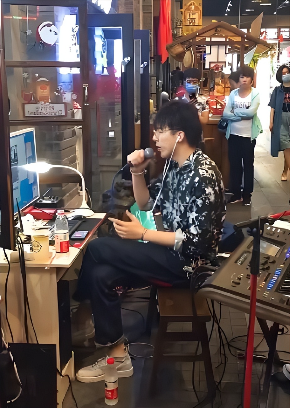 四个影帝把我宠成顶流txt_抵房协议还是顶房协议_