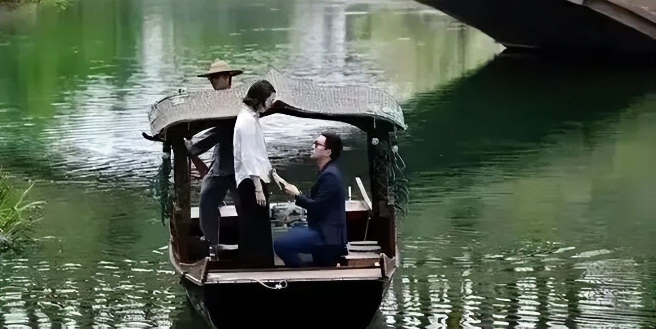 郭晶晶婚礼主桌_郭晶晶的聘礼_