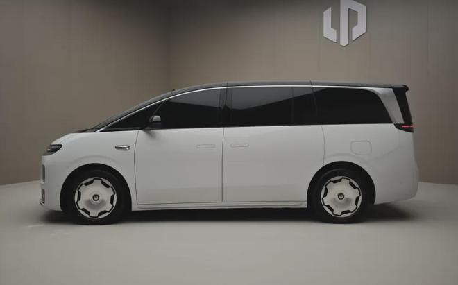 埃尔法跑车多少钱一辆__埃尔法2020款报价及图片