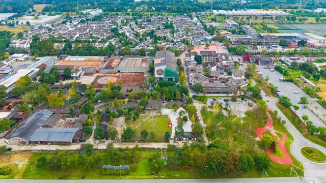 迎新村村委_乡村迎新春_