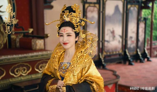 唐诡3:苏无名鬼市找线索太香艳,割耳线索锁定客栈女老板!