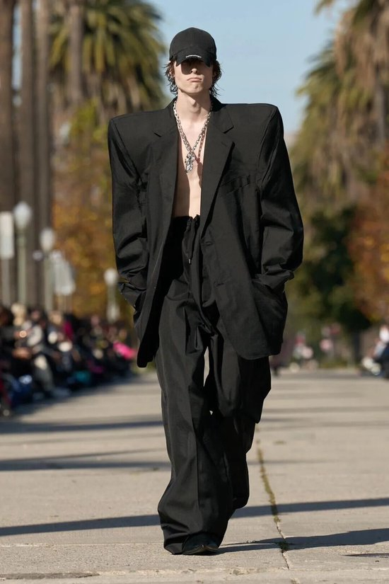 线条感字体_裙子没有线条感_