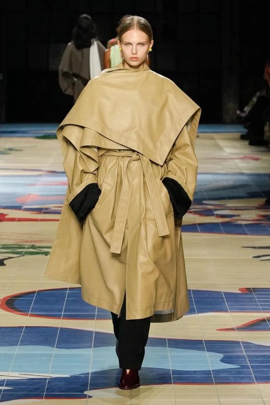 _线条感字体_裙子没有线条感