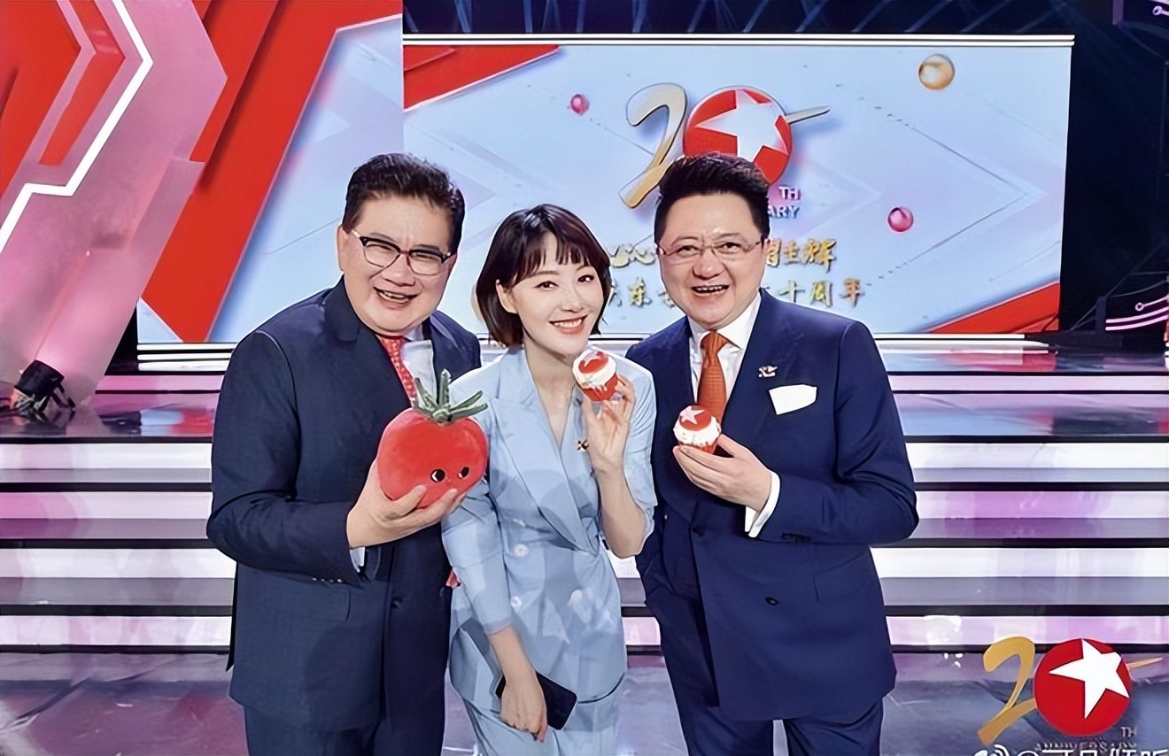 讨好大佬、陪睡上位、遭央视开除,被传与小尼结婚的她如今怎样了__讨好大佬、陪睡上位、遭央视开除,被传与小尼结婚的她如今怎样了